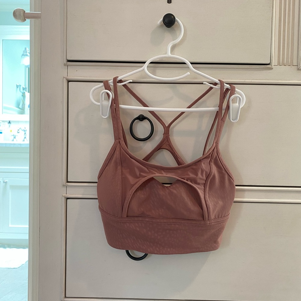 pale pink sports bra from lululemon in size 6!!